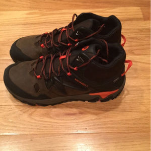 NWOB Merrell All Out Blaze 2 Mid-Hiking Boot